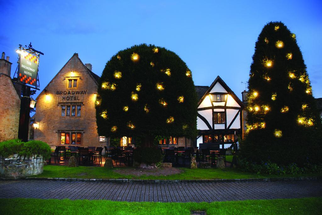 The Broadway Hotel Kültér fotó