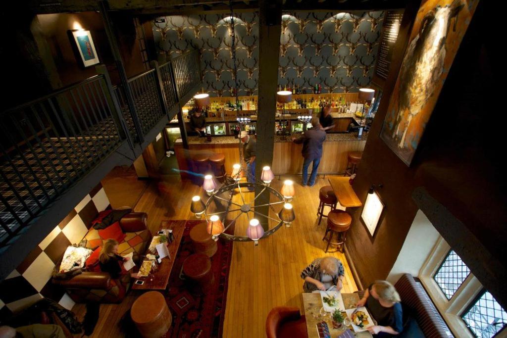 The Broadway Hotel Kültér fotó