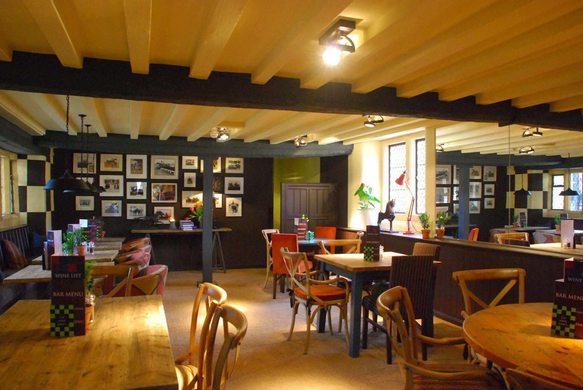 The Broadway Hotel Kültér fotó